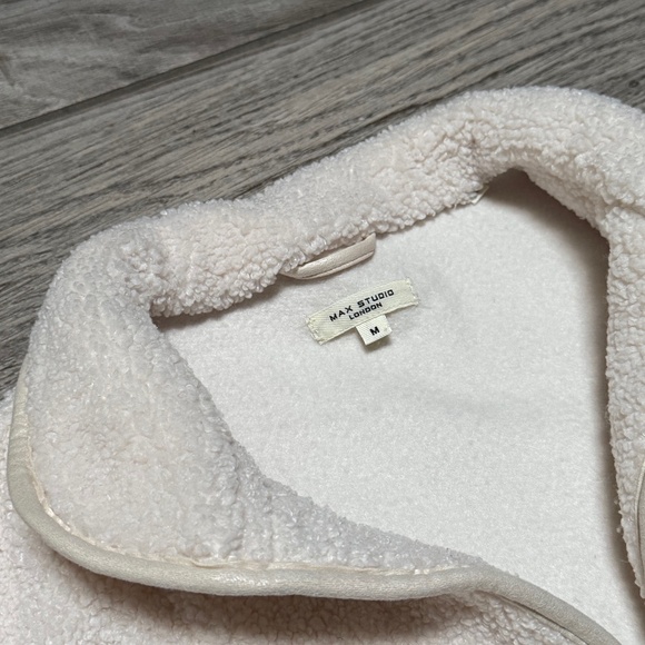 Max Studios cream oversized women m sherpa coat - Picture 1 of 4